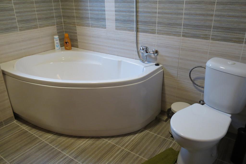 Roubenka U Mlyna Hotel Dasice Ngoại thất bức ảnh