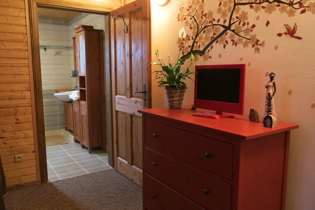 Roubenka U Mlyna Hotel Dasice Ngoại thất bức ảnh