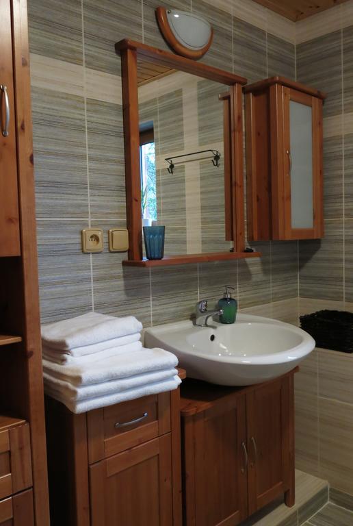 Roubenka U Mlyna Hotel Dasice Ngoại thất bức ảnh