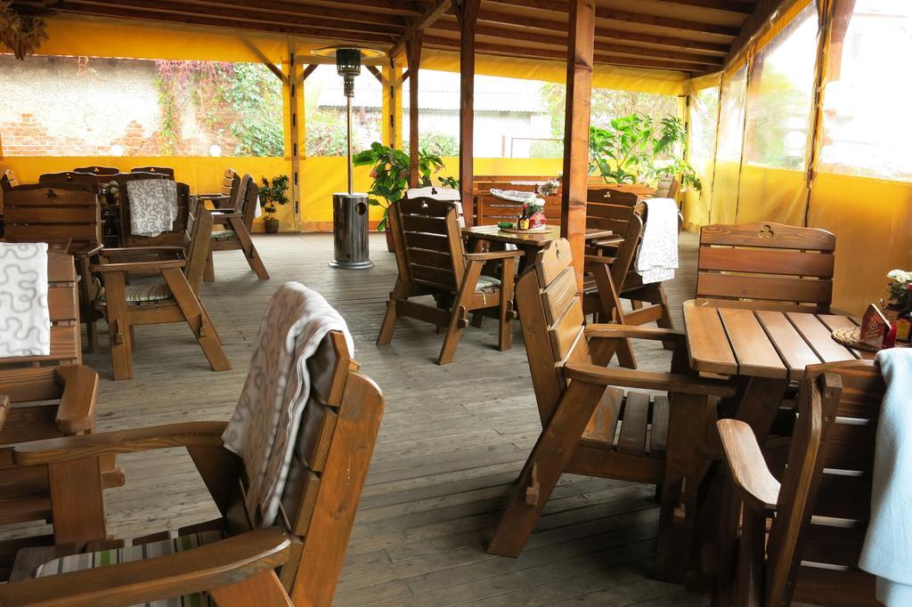 Roubenka U Mlyna Hotel Dasice Ngoại thất bức ảnh